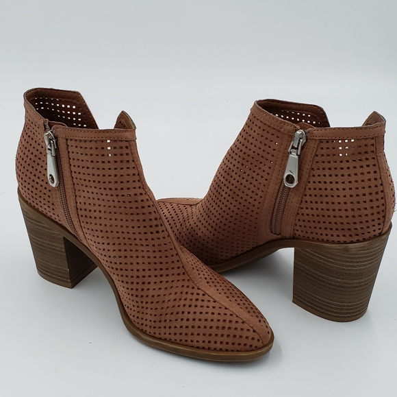 DV Dolce Vita Tan-Taupe Block Heel Ankle Boot - Picture 4 of 13